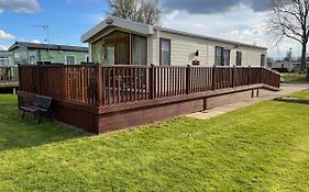Beautiful 2 Bedroom Helmsley Lodge